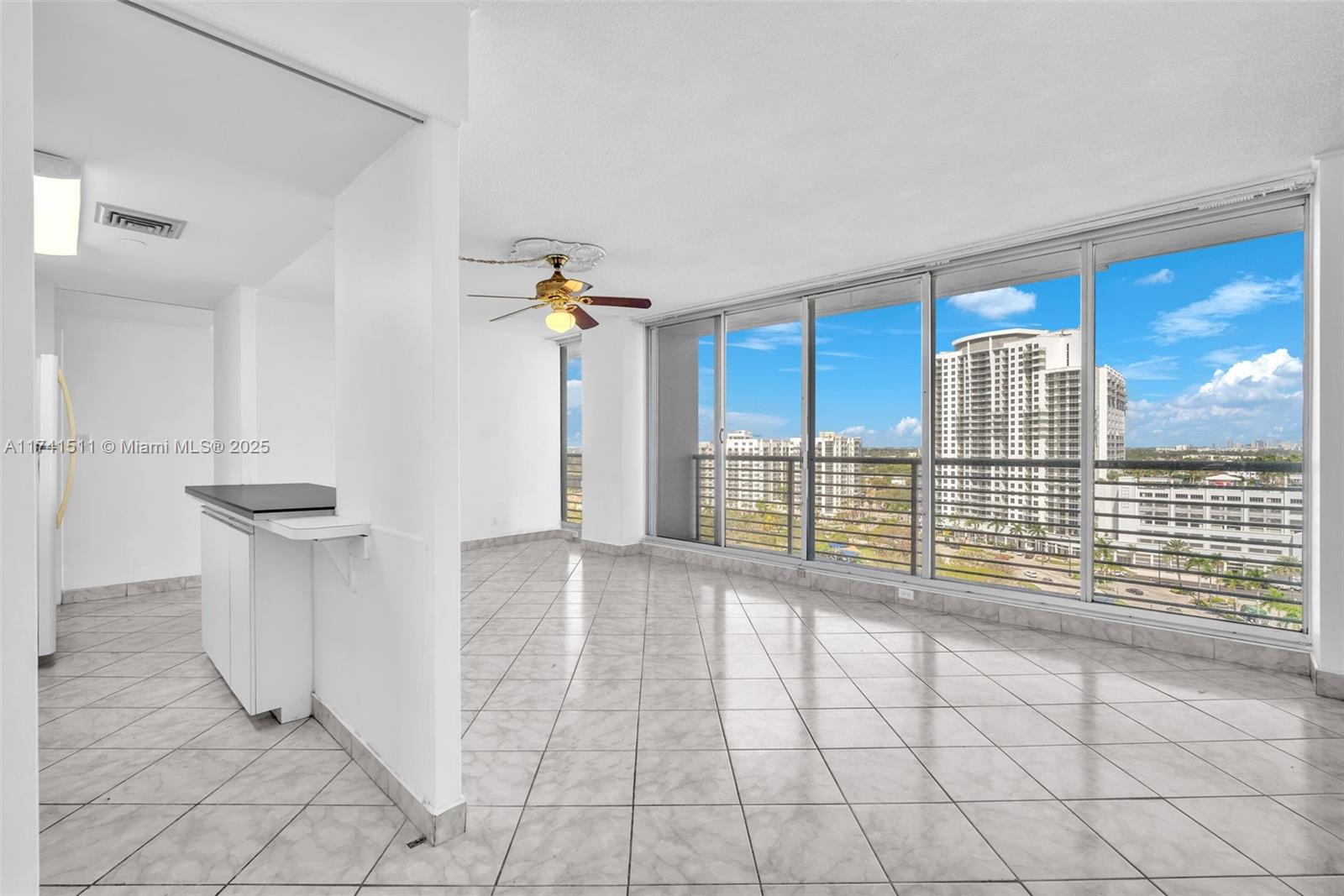 HOME TOWER CONDO - Residential