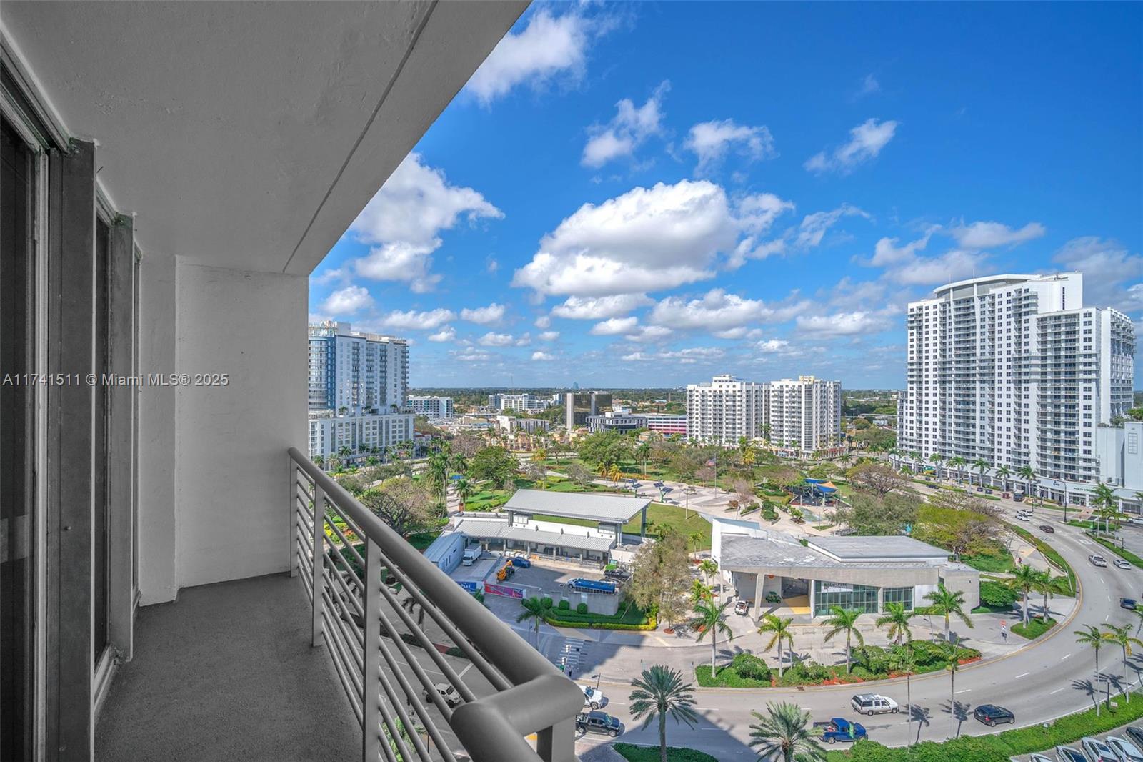 HOME TOWER CONDO - Residential