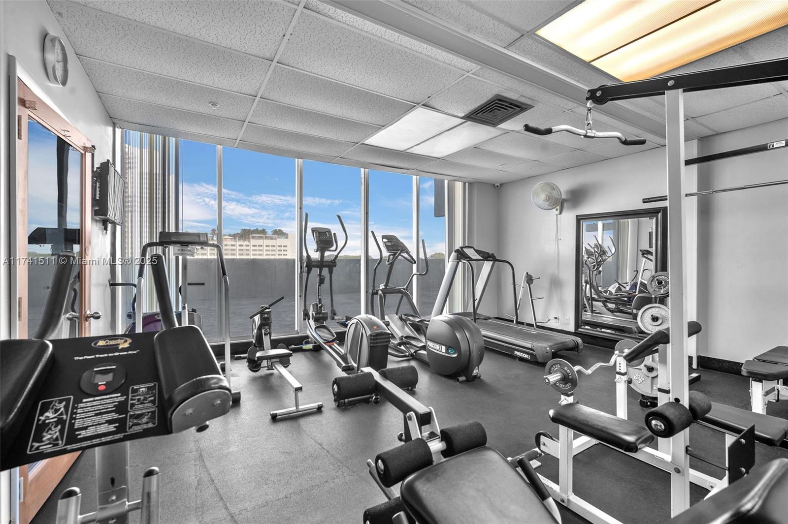 HOME TOWER CONDO - Residential