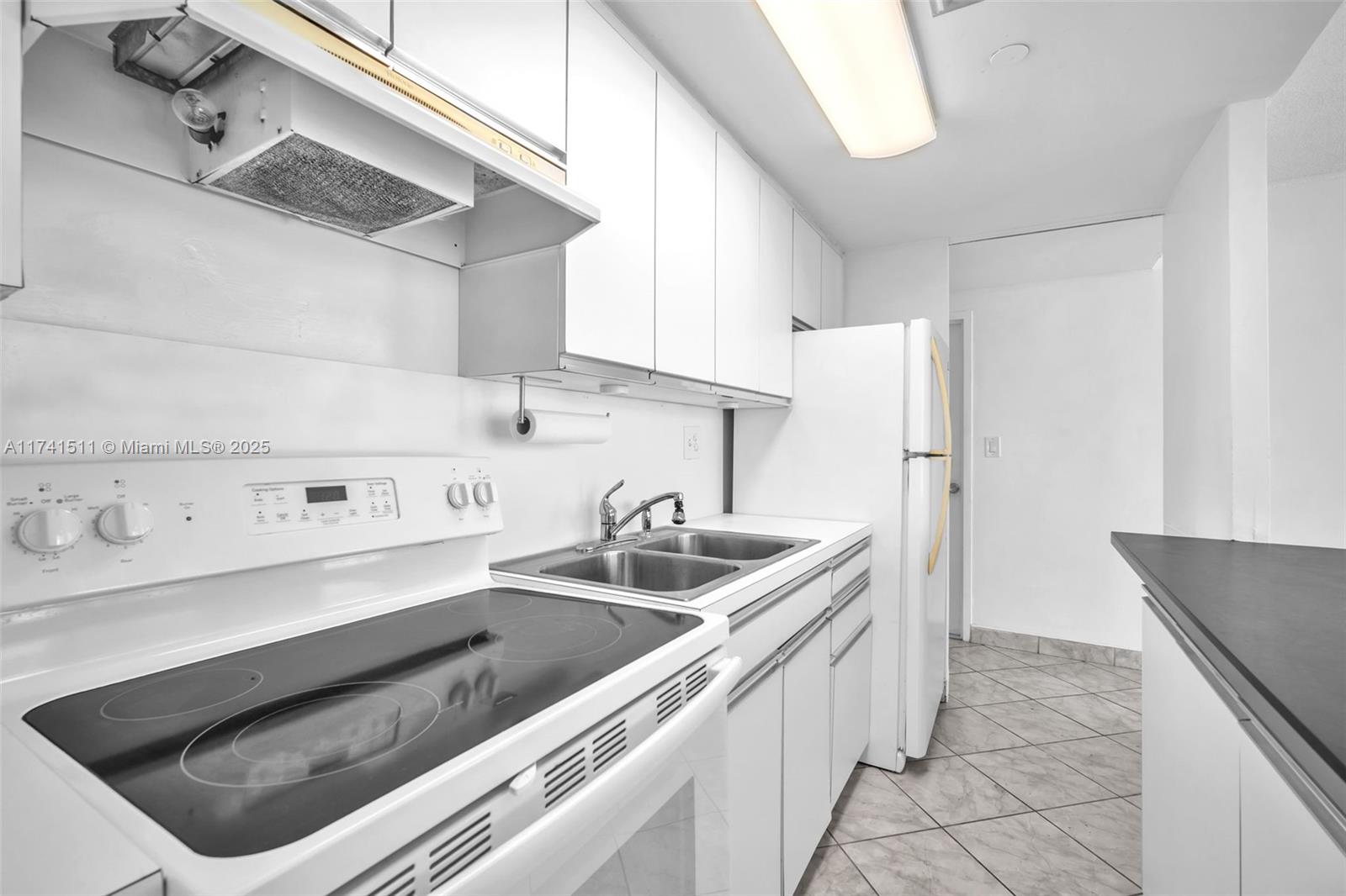 HOME TOWER CONDO - Residential