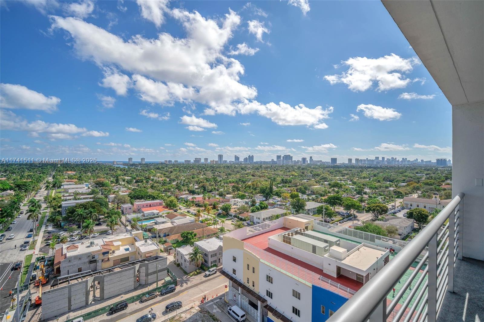 HOME TOWER CONDO - Residential