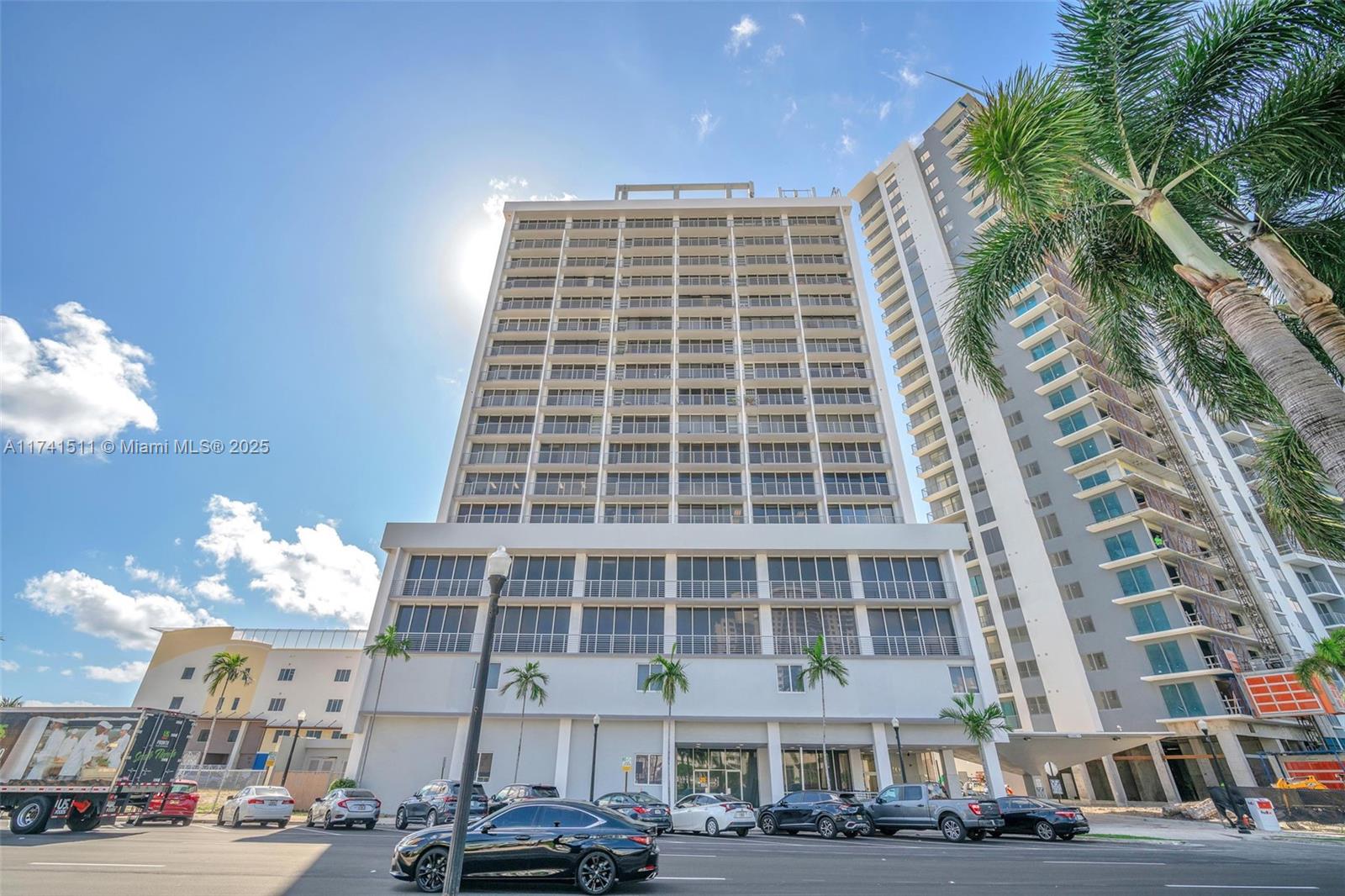HOME TOWER CONDO - Residential