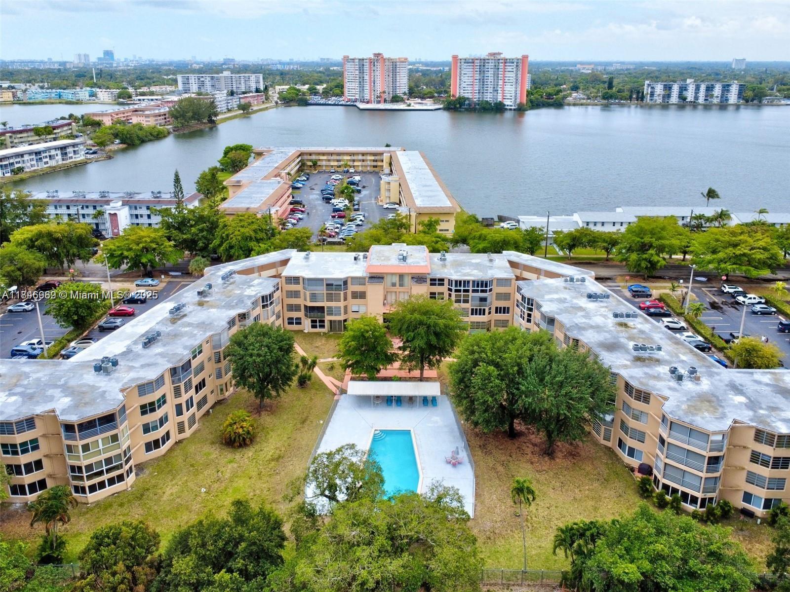 Location Location Location, this apartment in the desirable Rolling Green is a spacious corner unit completely udated. Minutes to Aventura Mall, I95 Expressway, and Hollywood Airport.