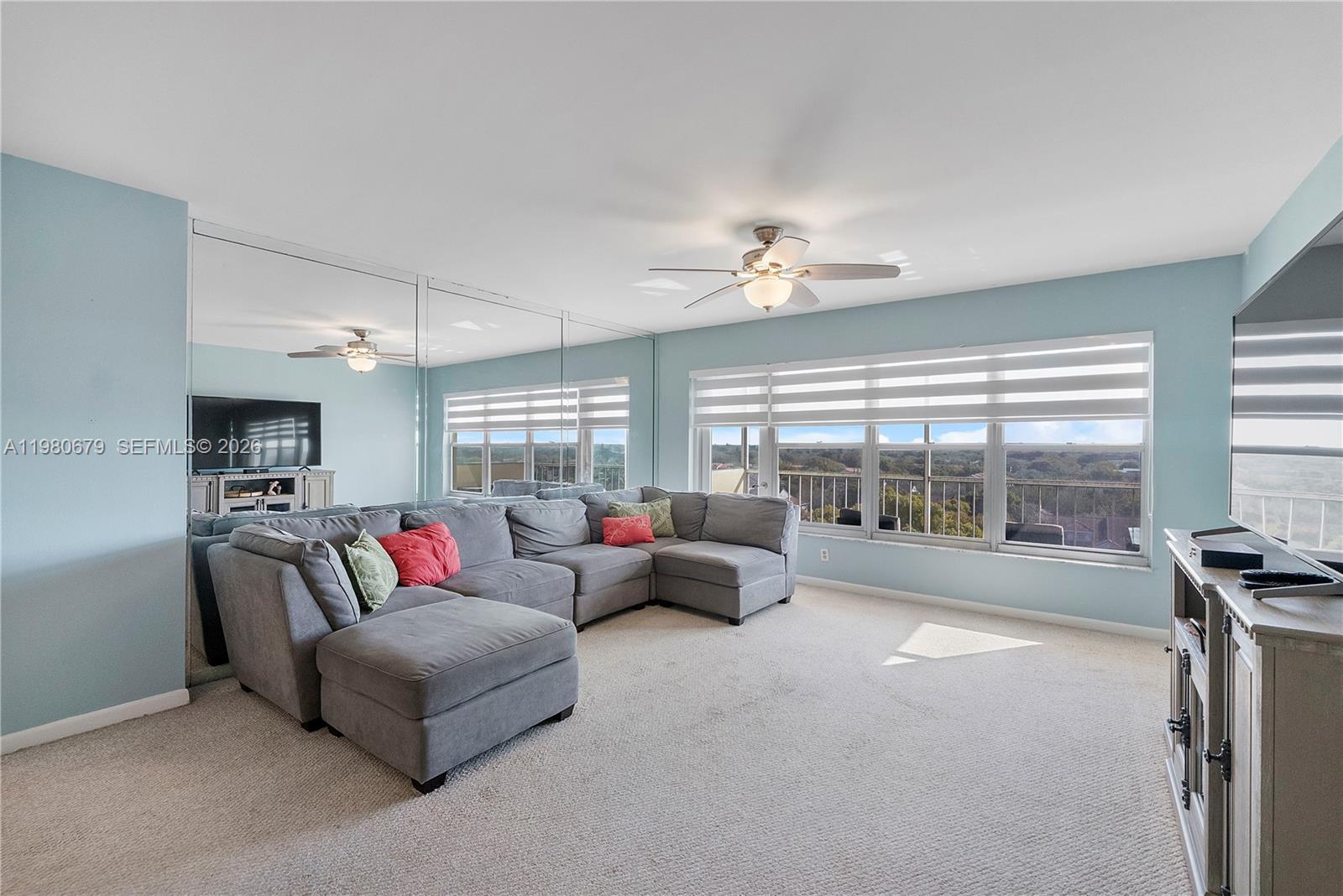 COUNTRY CLUB TOWER OF COR - Residential