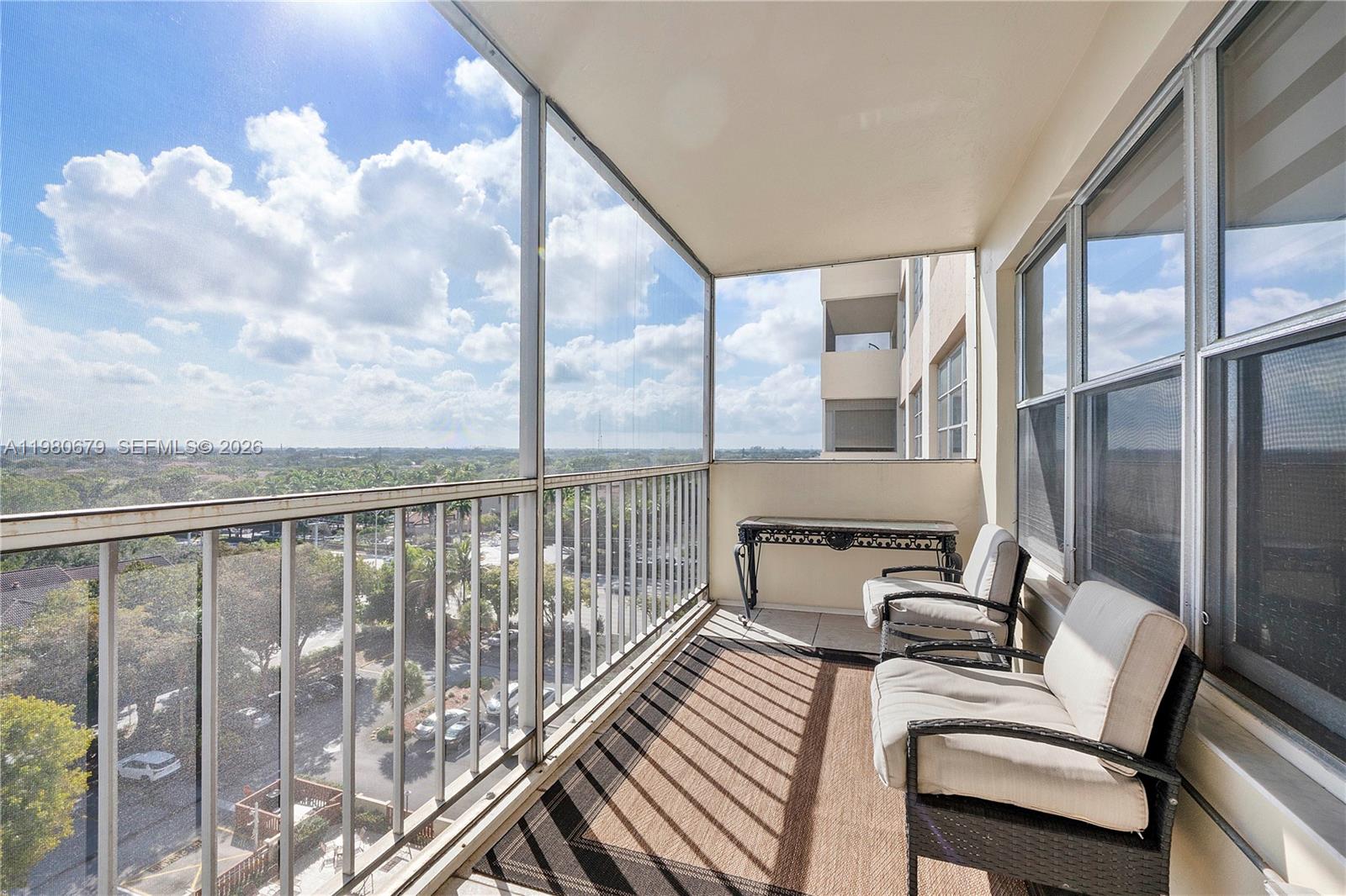 COUNTRY CLUB TOWER OF COR - Residential