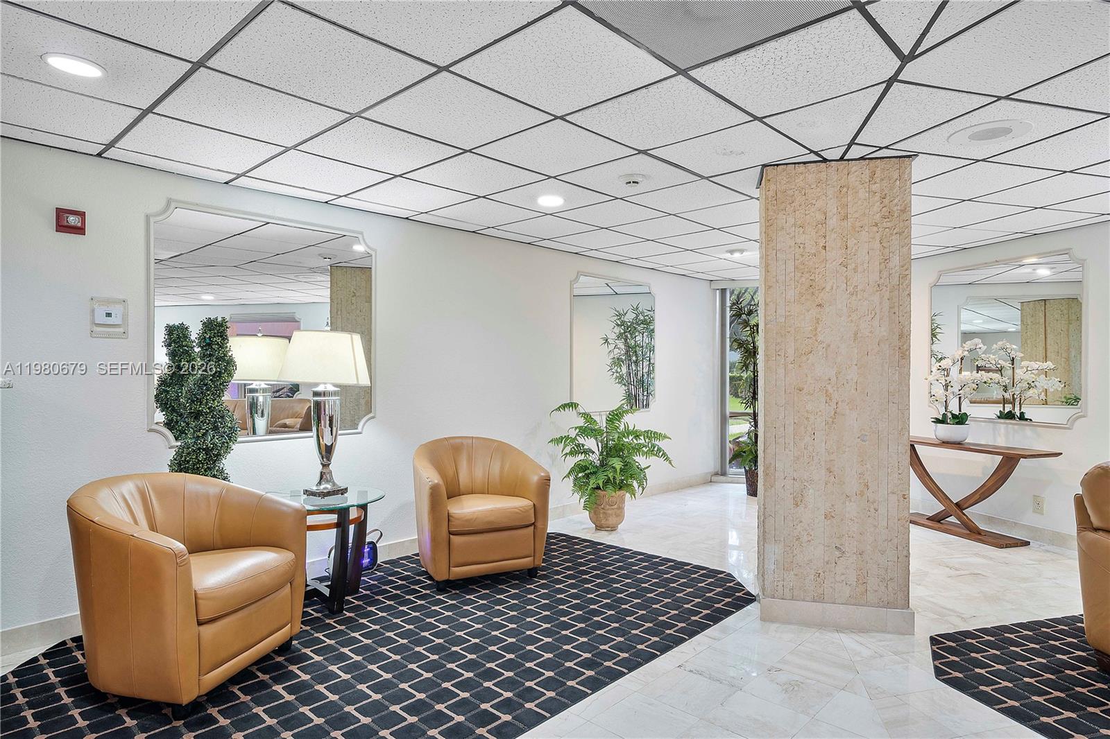 COUNTRY CLUB TOWER OF COR - Residential