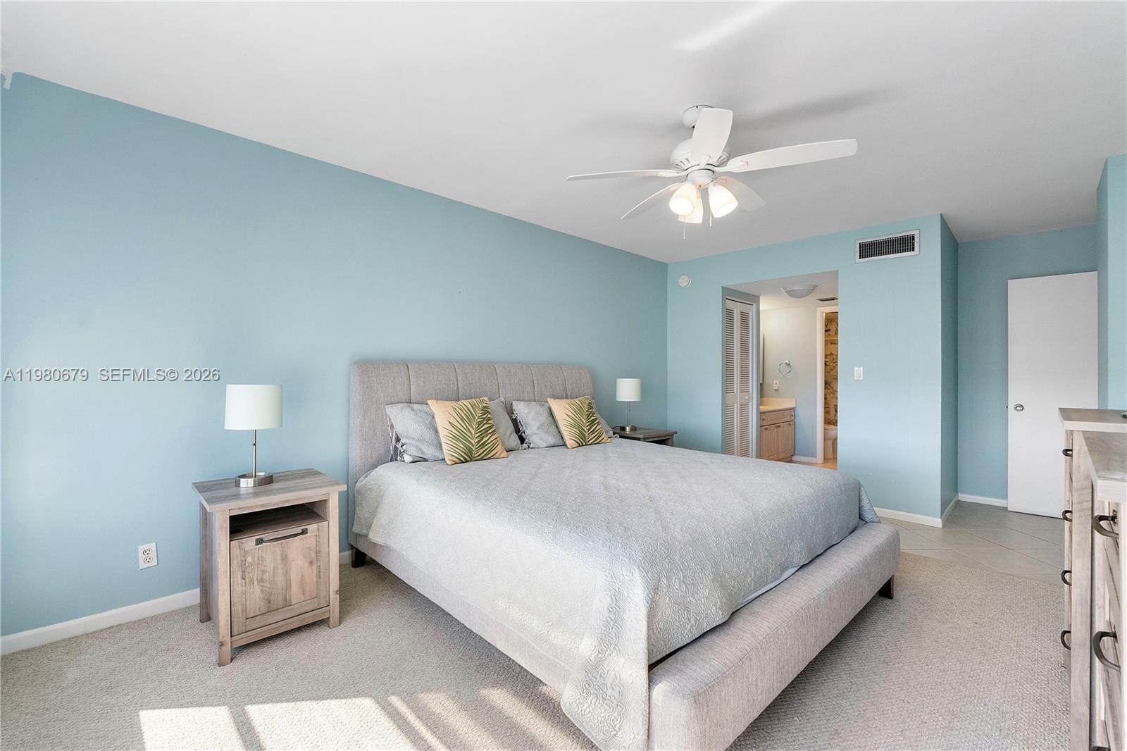 COUNTRY CLUB TOWER OF COR - Residential