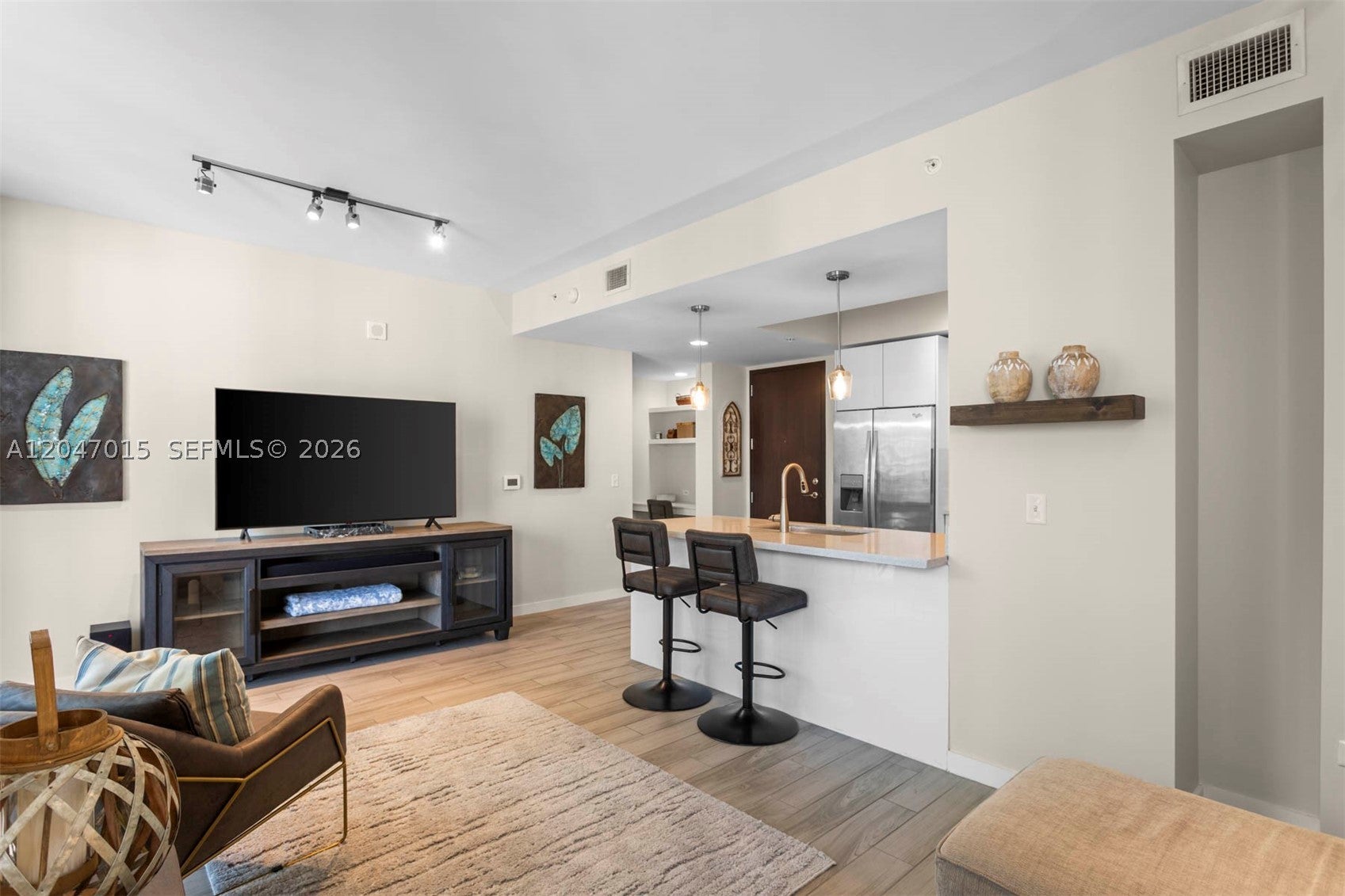 999 SW 1st Ave 2015
