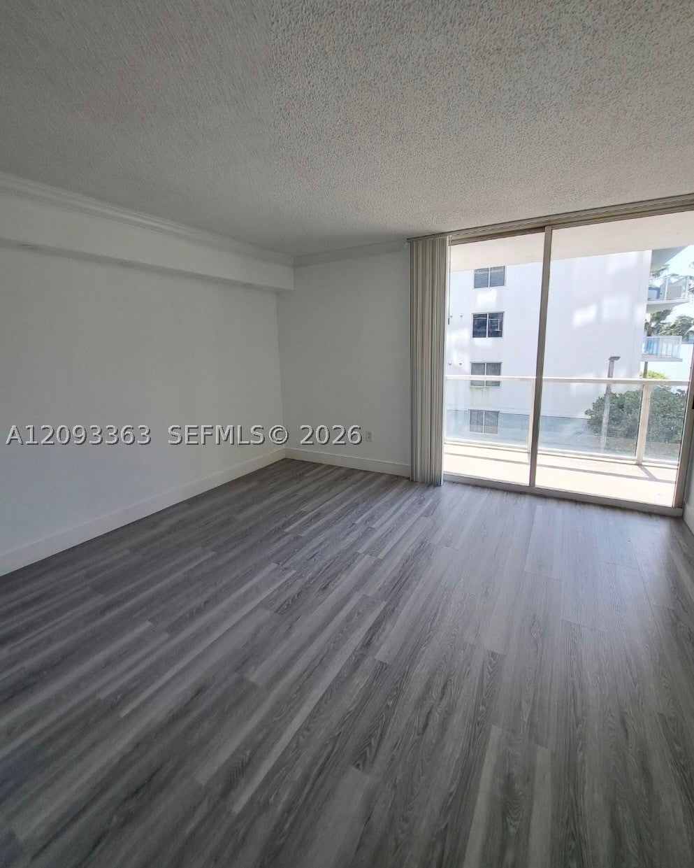 5085 NW 7th St 403