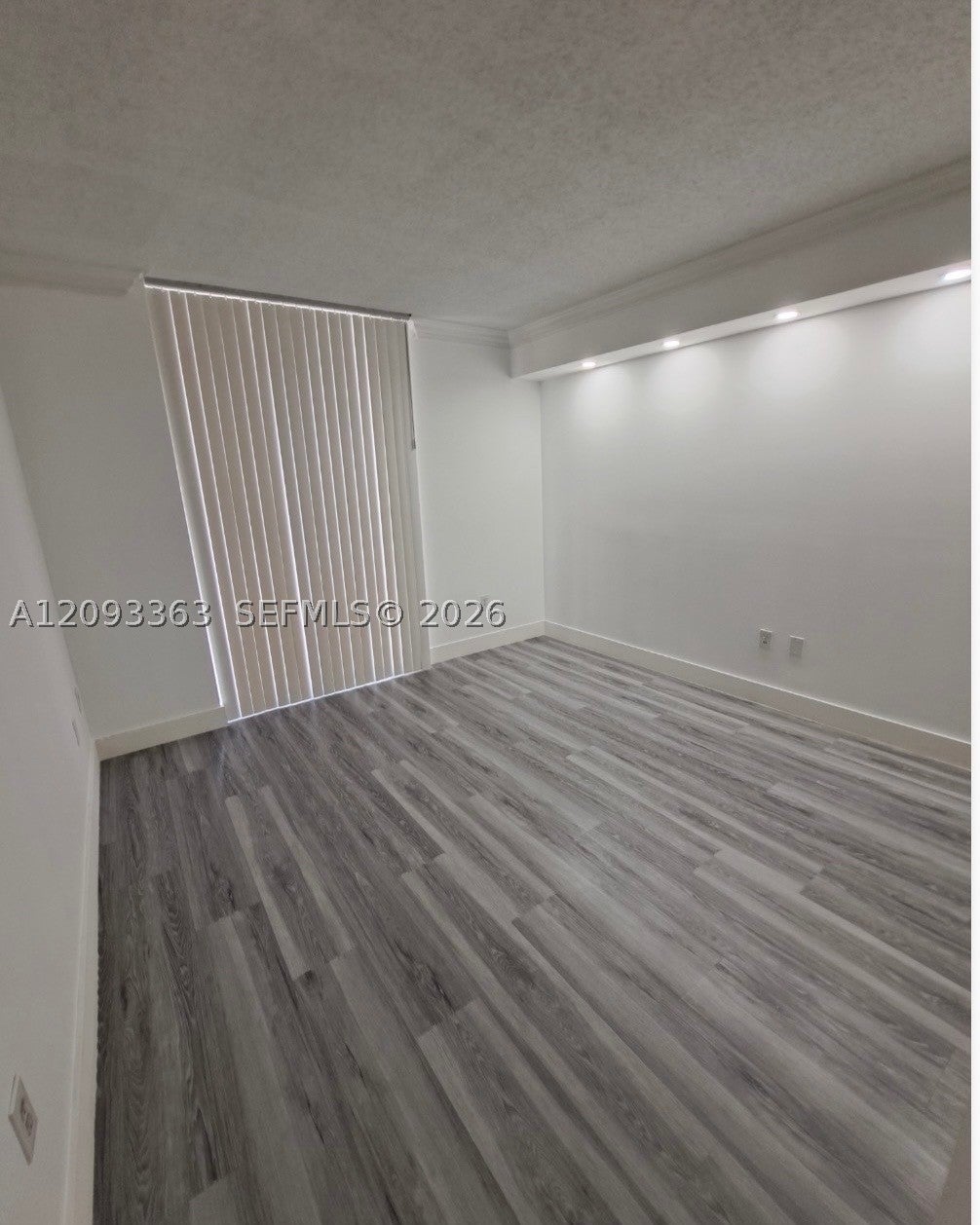5085 NW 7th St 403