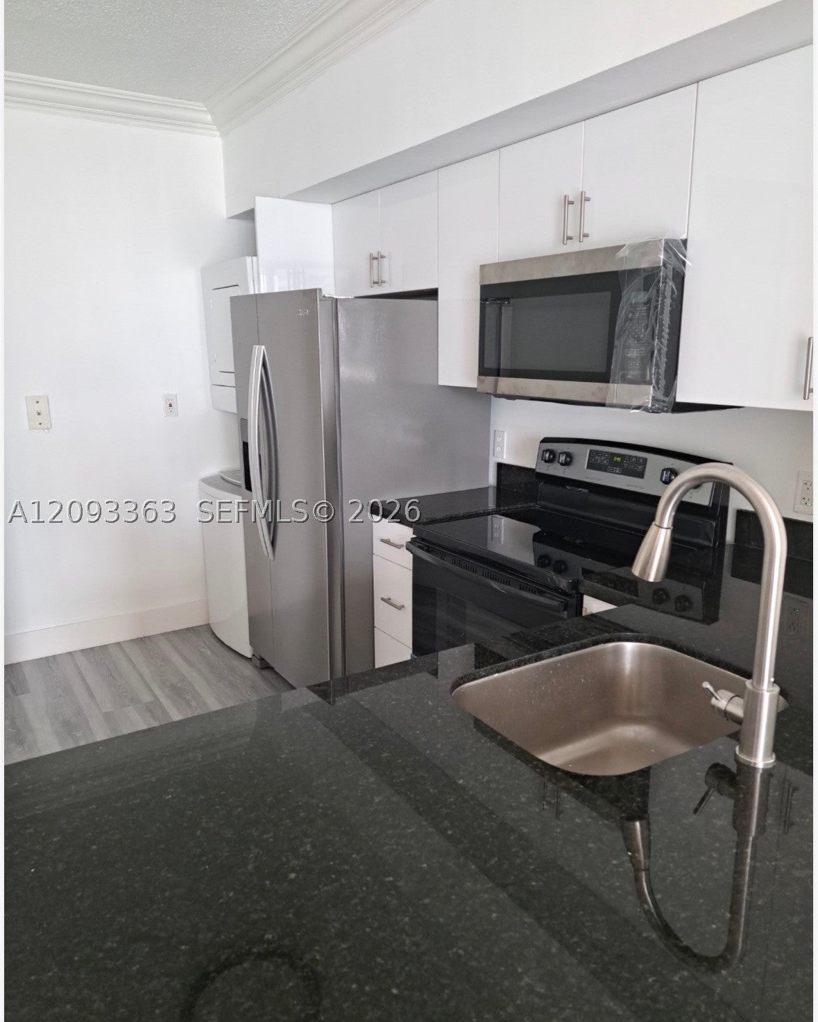 5085 NW 7th St 403