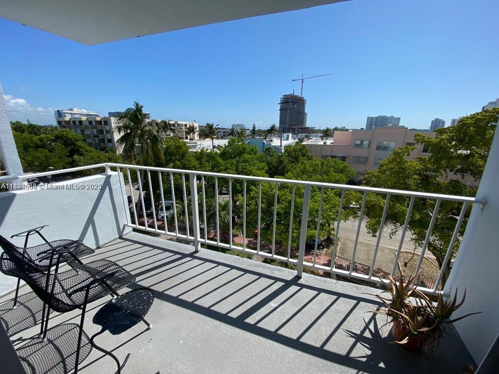 STANTON HOUSE CONDO - Residential