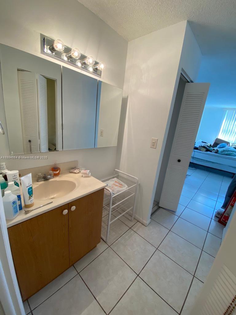 STANTON HOUSE CONDO - Residential