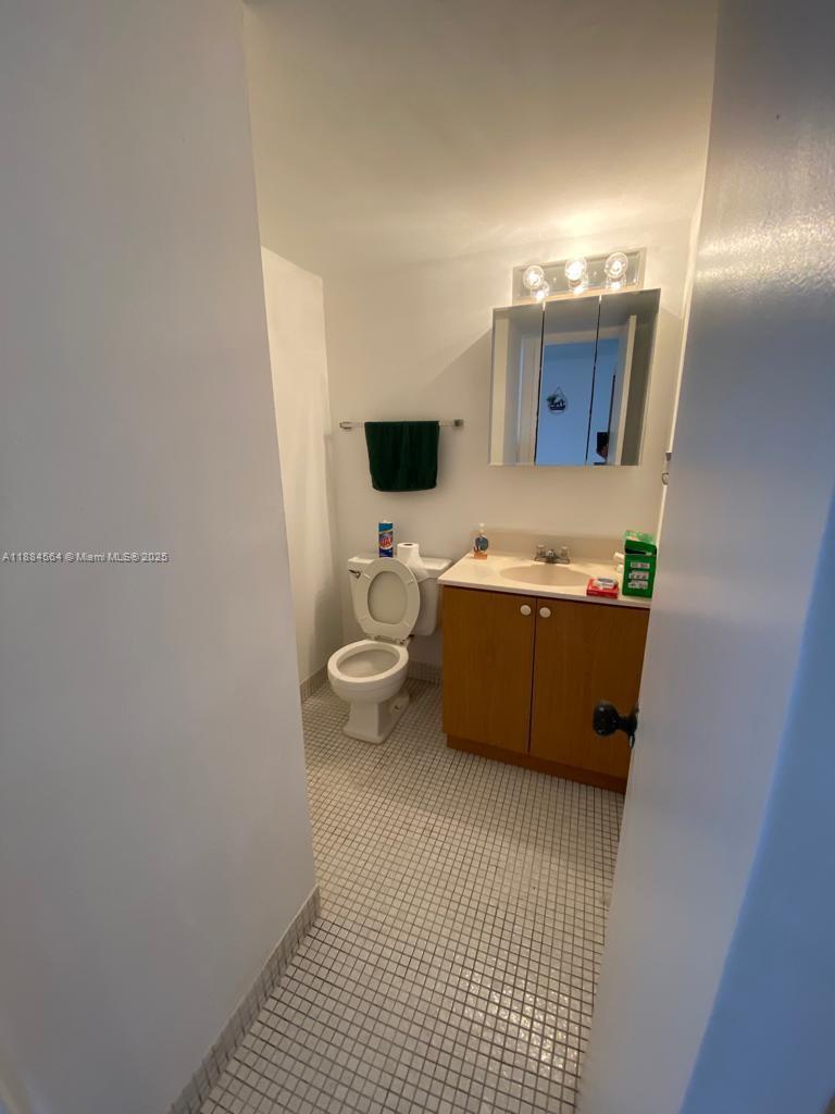STANTON HOUSE CONDO - Residential