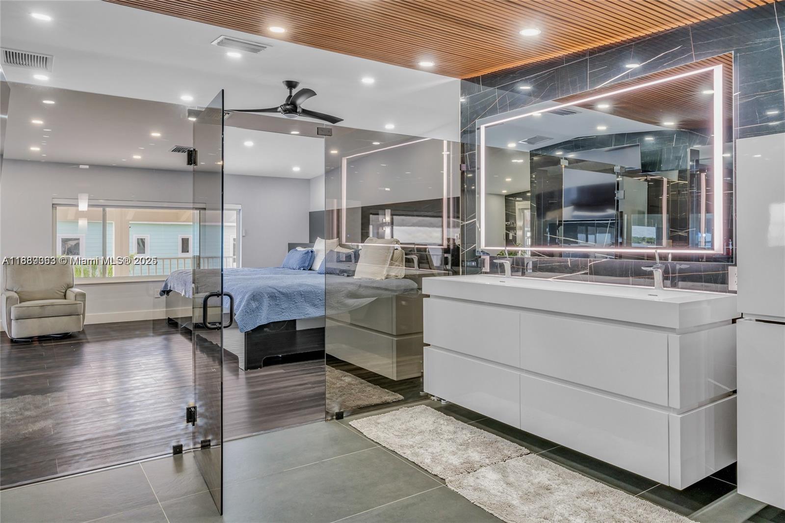 BUCCANEER PT (LARGO SOUND - Residential