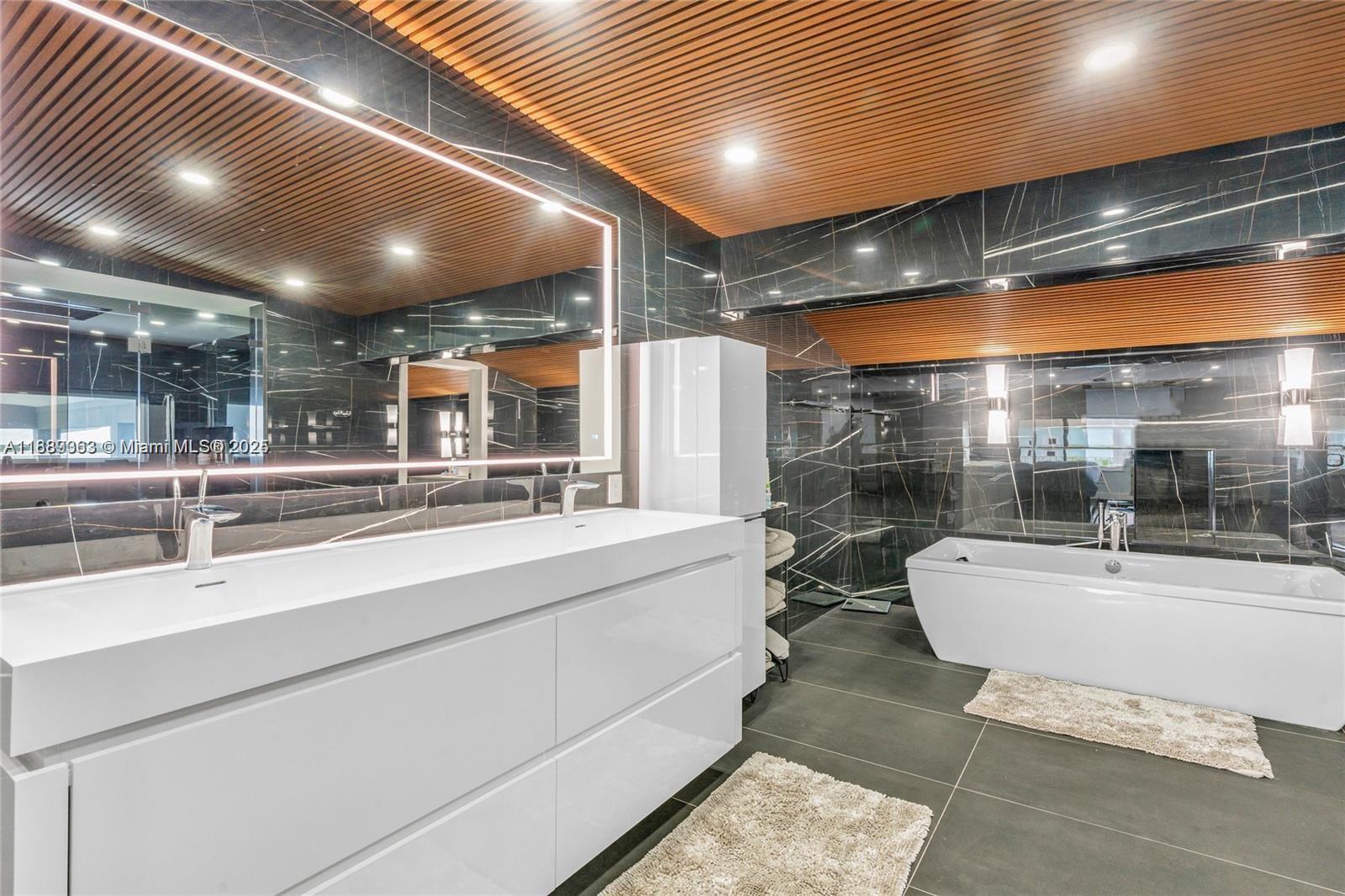 BUCCANEER PT (LARGO SOUND - Residential