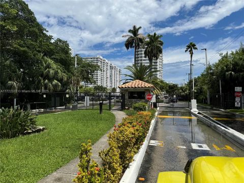 A home in Aventura