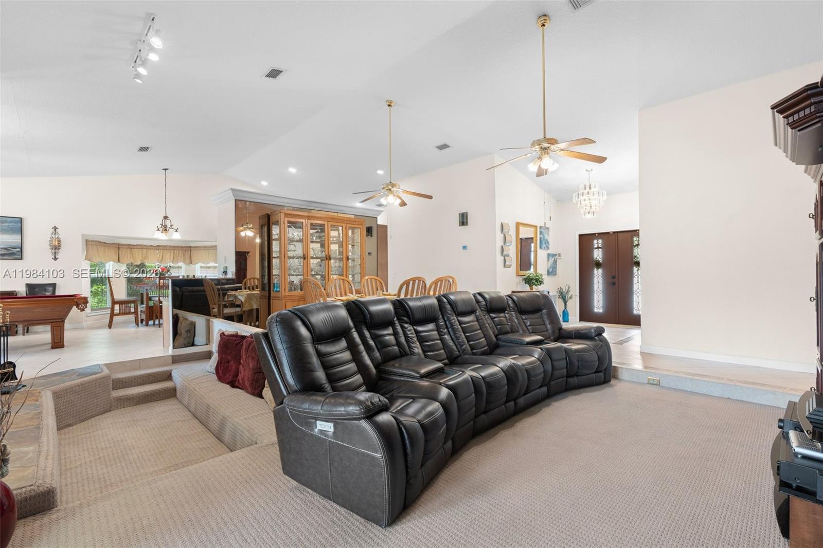 MAPLEWOOD - Residential