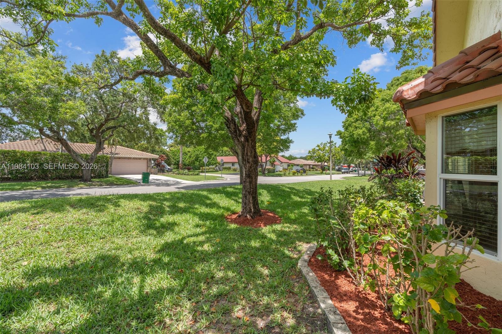 MAPLEWOOD - Residential