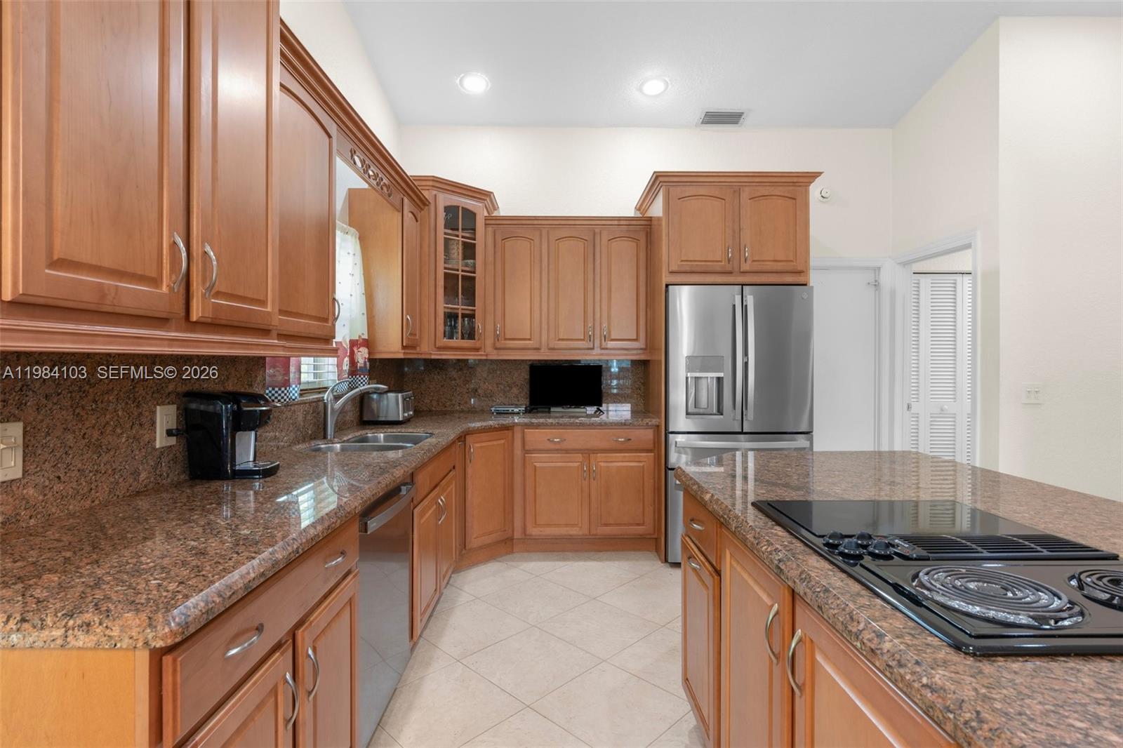 MAPLEWOOD - Residential