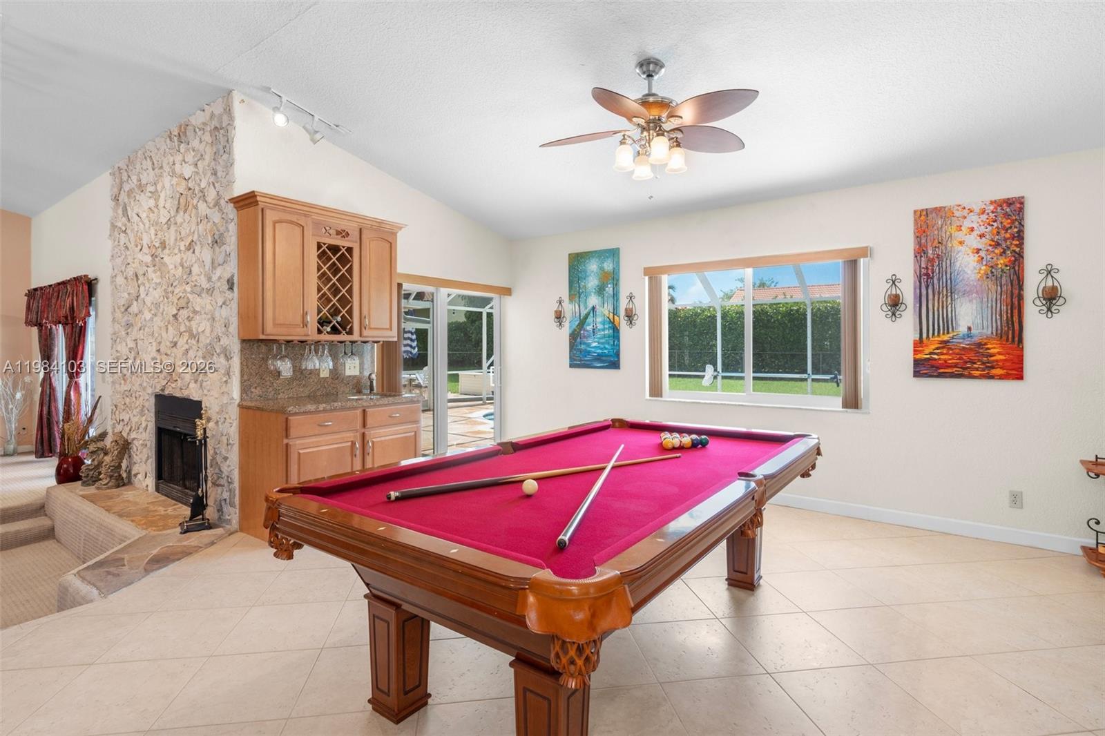 MAPLEWOOD - Residential