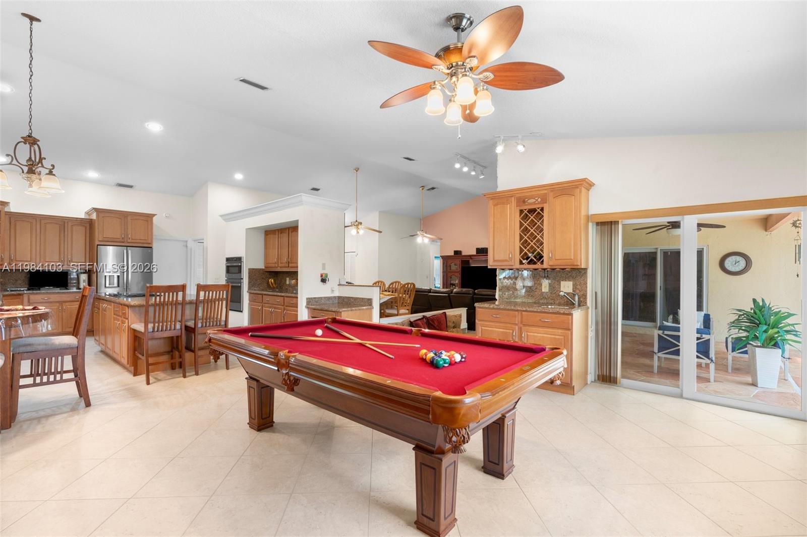 MAPLEWOOD - Residential