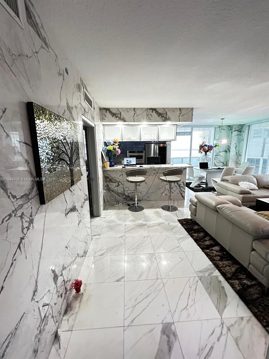 23 BISCAYNE BAY CONDO - Residential Lease