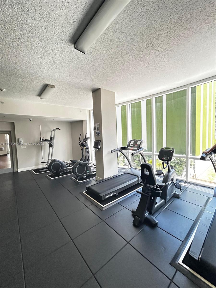 23 BISCAYNE BAY CONDO - Residential Lease