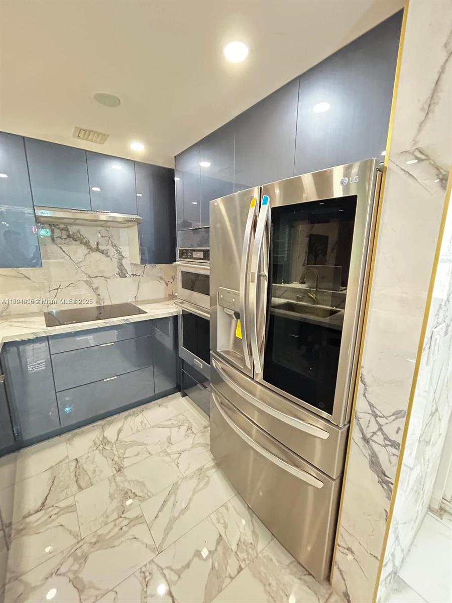 23 BISCAYNE BAY CONDO - Residential Lease