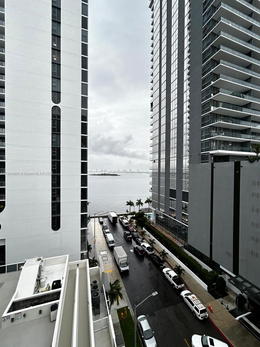 23 BISCAYNE BAY CONDO - Residential Lease