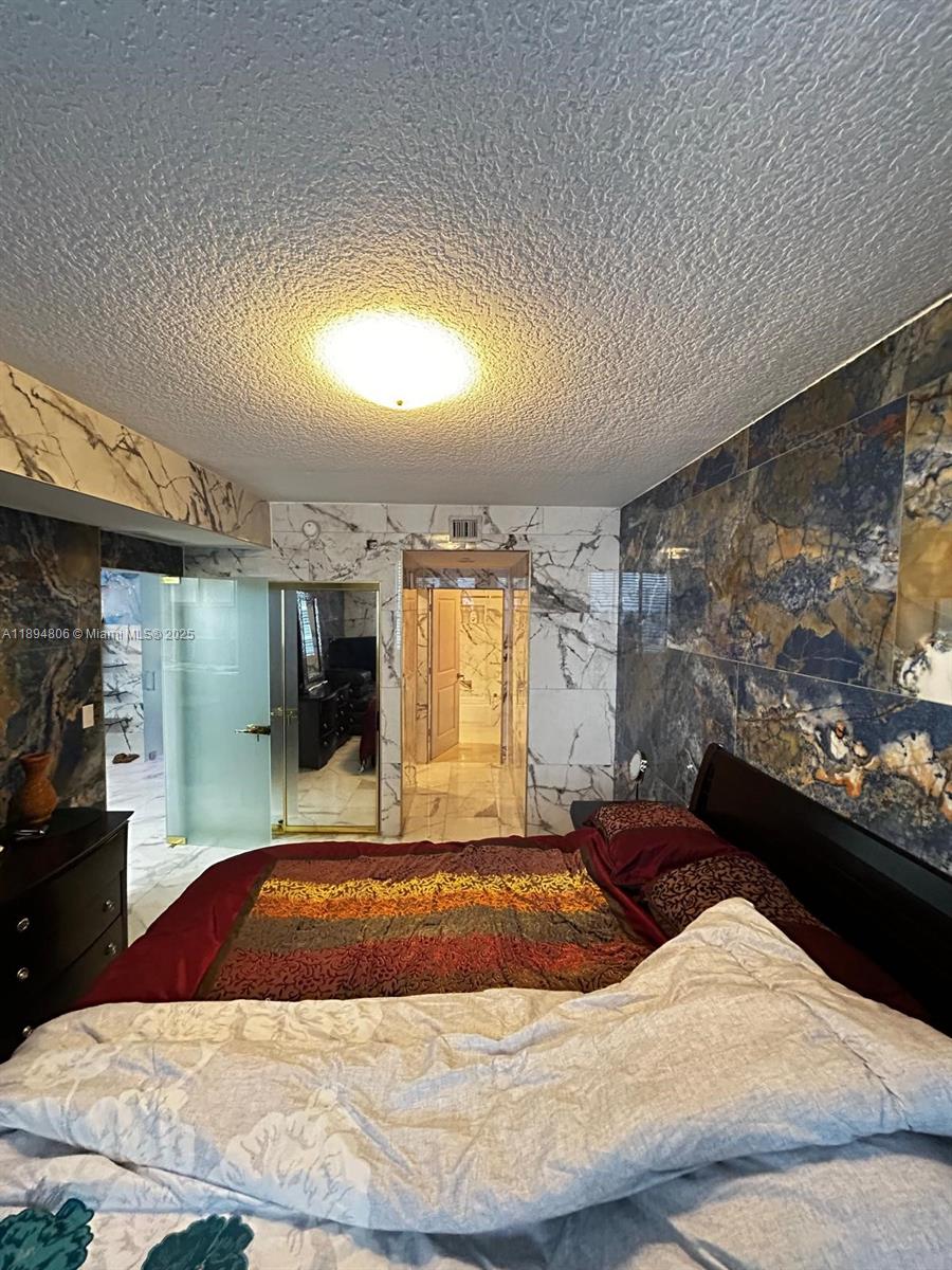 23 BISCAYNE BAY CONDO - Residential Lease