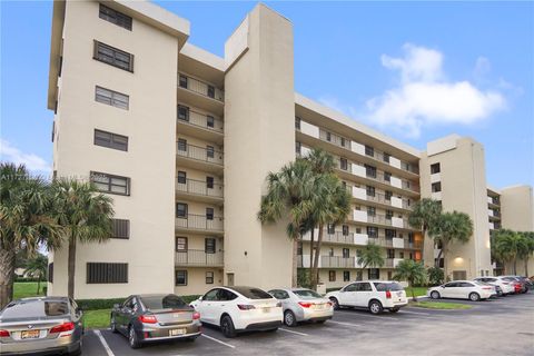 A home in Deerfield Beach