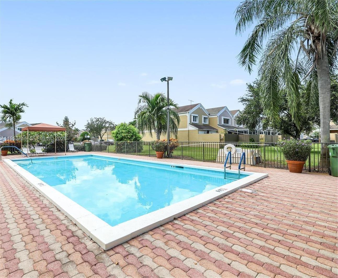 PEMBROKE LAKES SECTION SE - Residential Lease