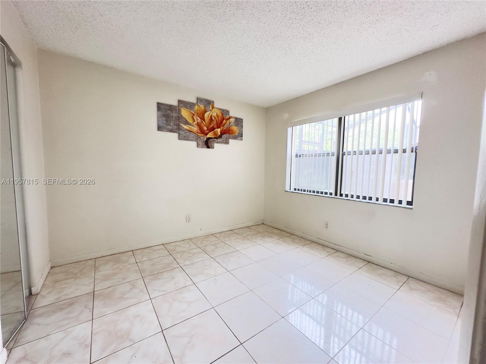 PEMBROKE LAKES SECTION SE - Residential Lease