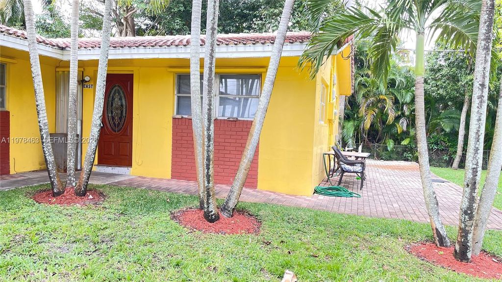 Photo of 4760 SW 66th Ter #3, Davie, FL 33314 (MLS # A11978463)