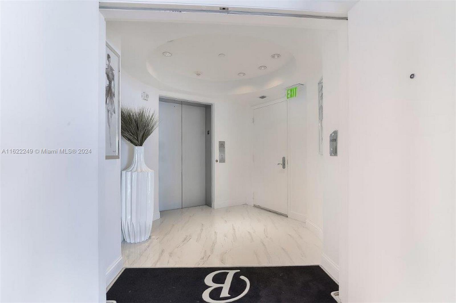 JADE BEACH CONDO - Residential Lease
