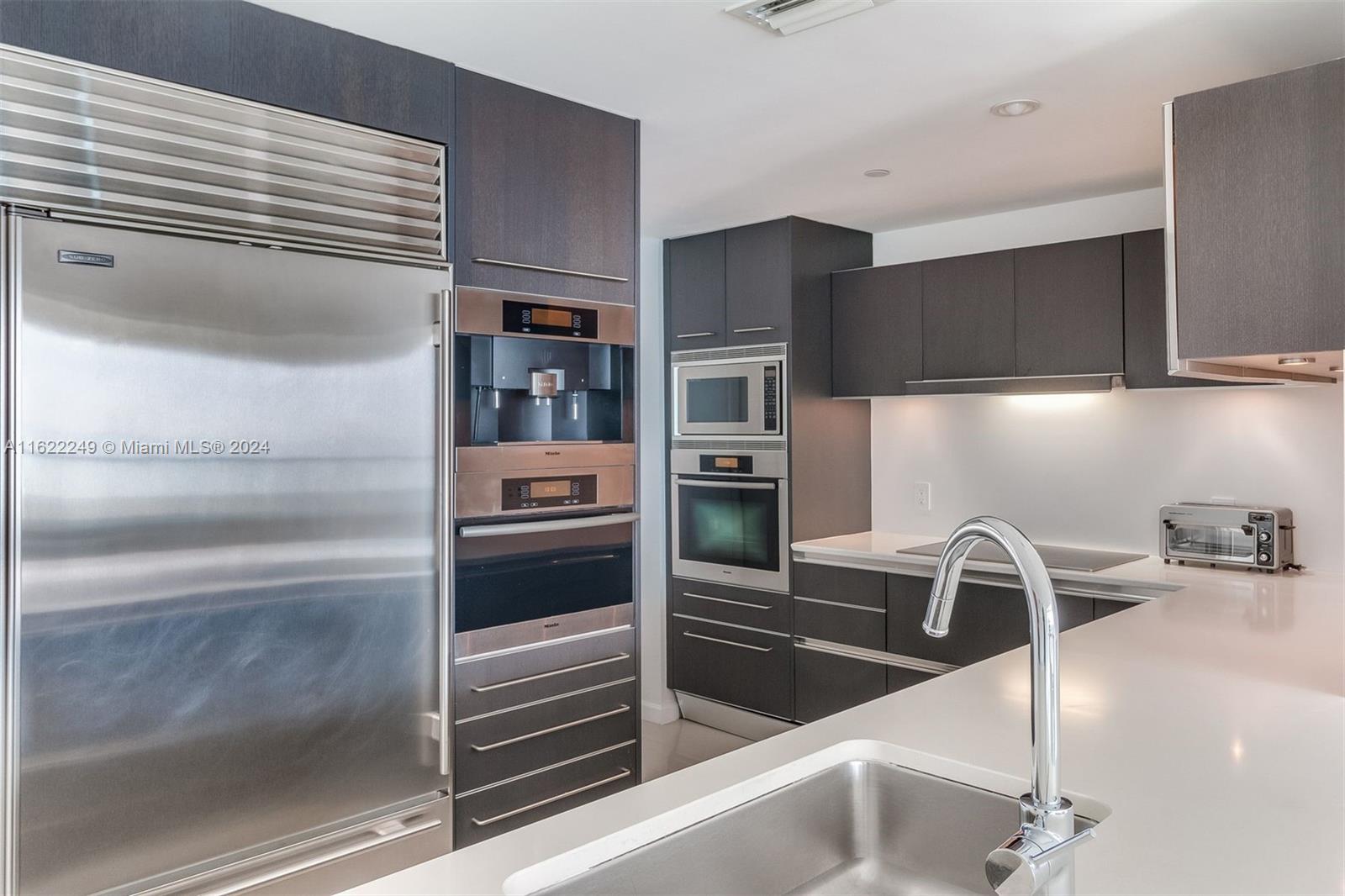JADE BEACH CONDO - Residential Lease