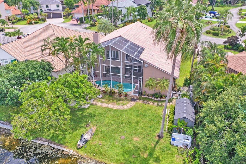 Photo of 9940 SW 4th St, Plantation, FL 33324 (MLS # A11834990)