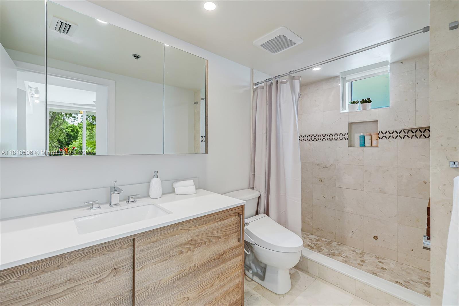 SOUTH TWO SEVEN LOFTS CON - Residential