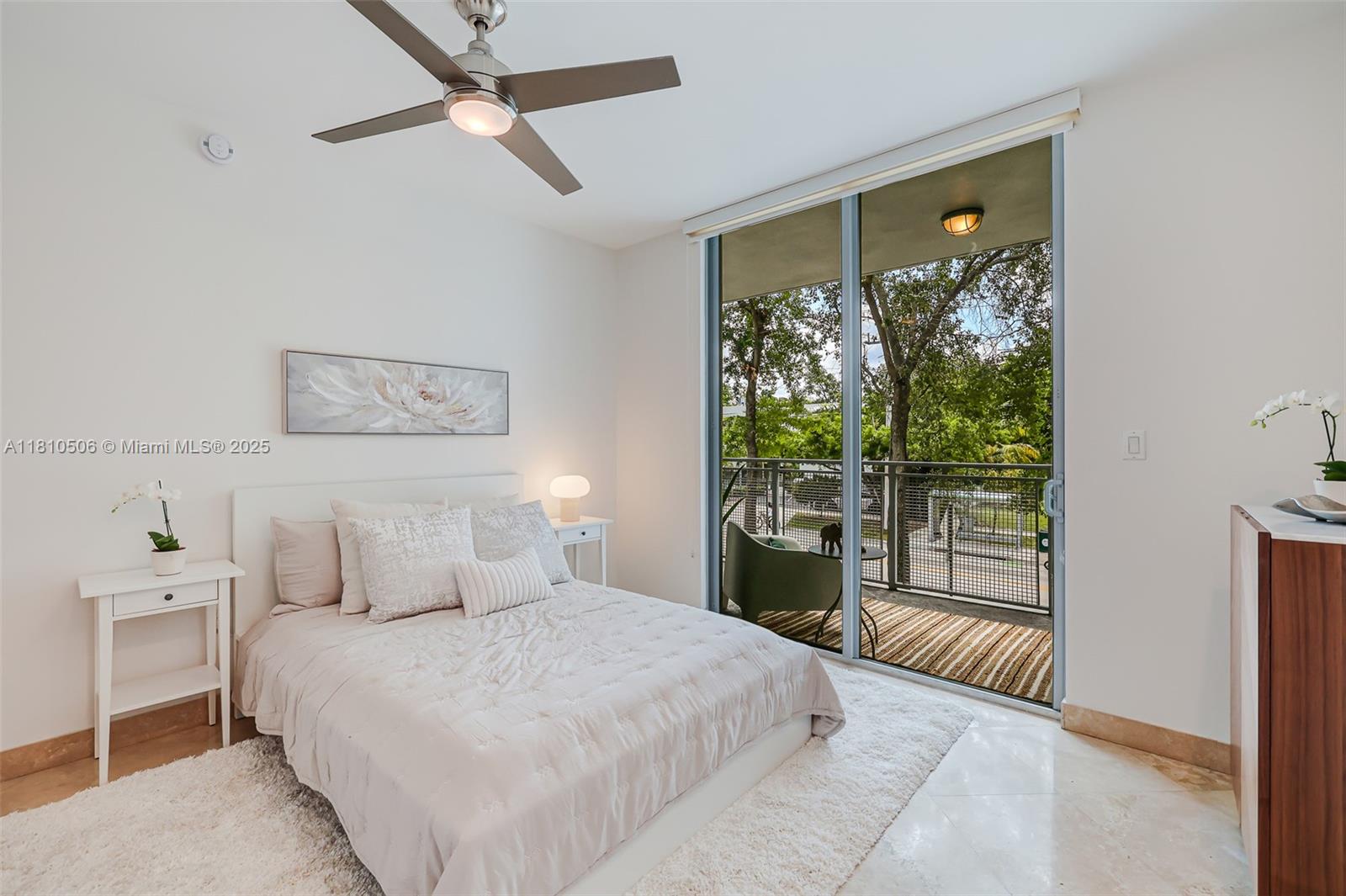 SOUTH TWO SEVEN LOFTS CON - Residential