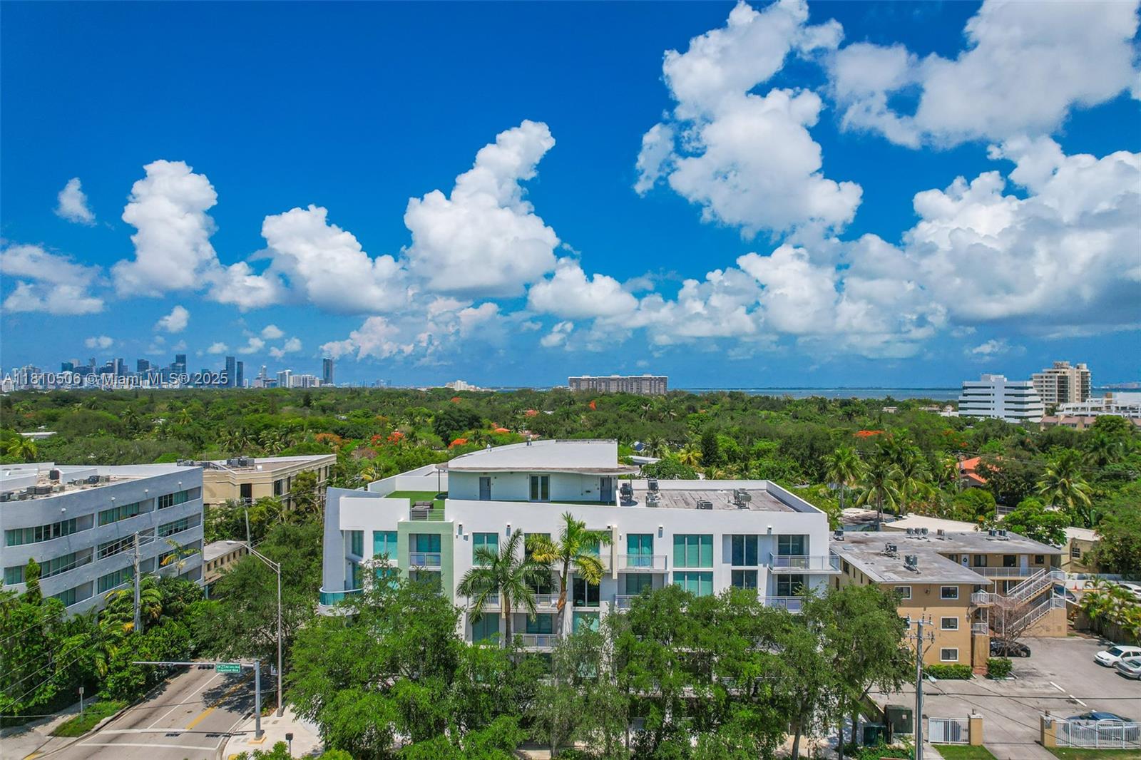 SOUTH TWO SEVEN LOFTS CON - Residential