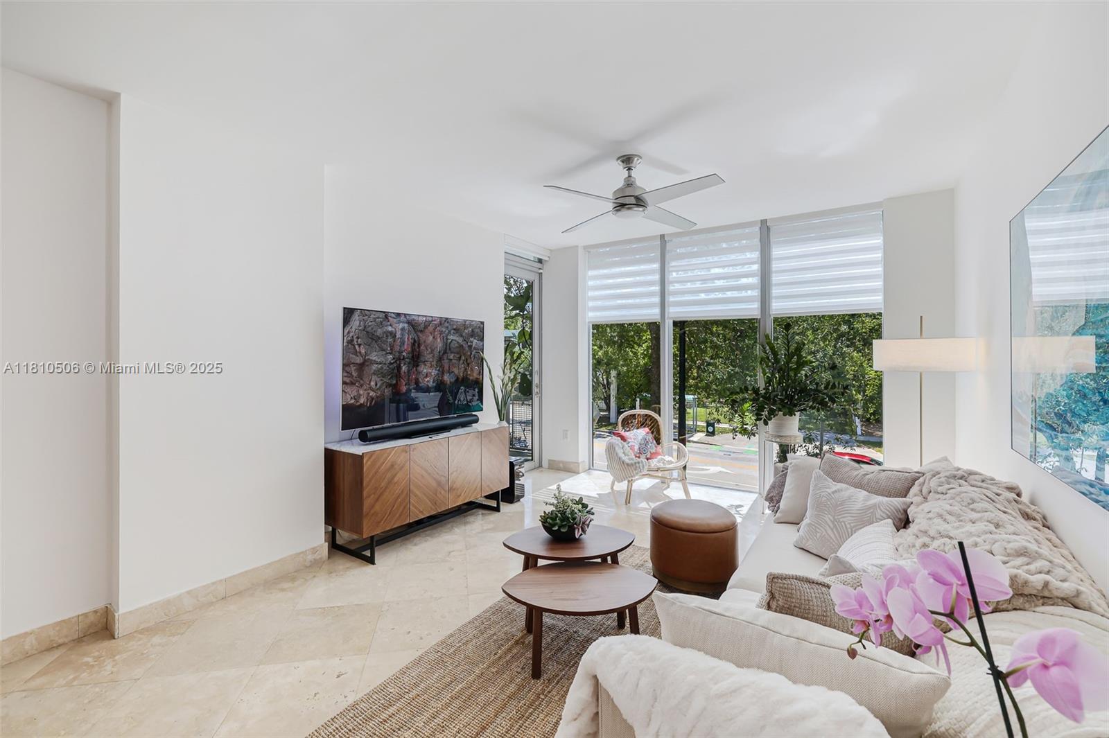 SOUTH TWO SEVEN LOFTS CON - Residential