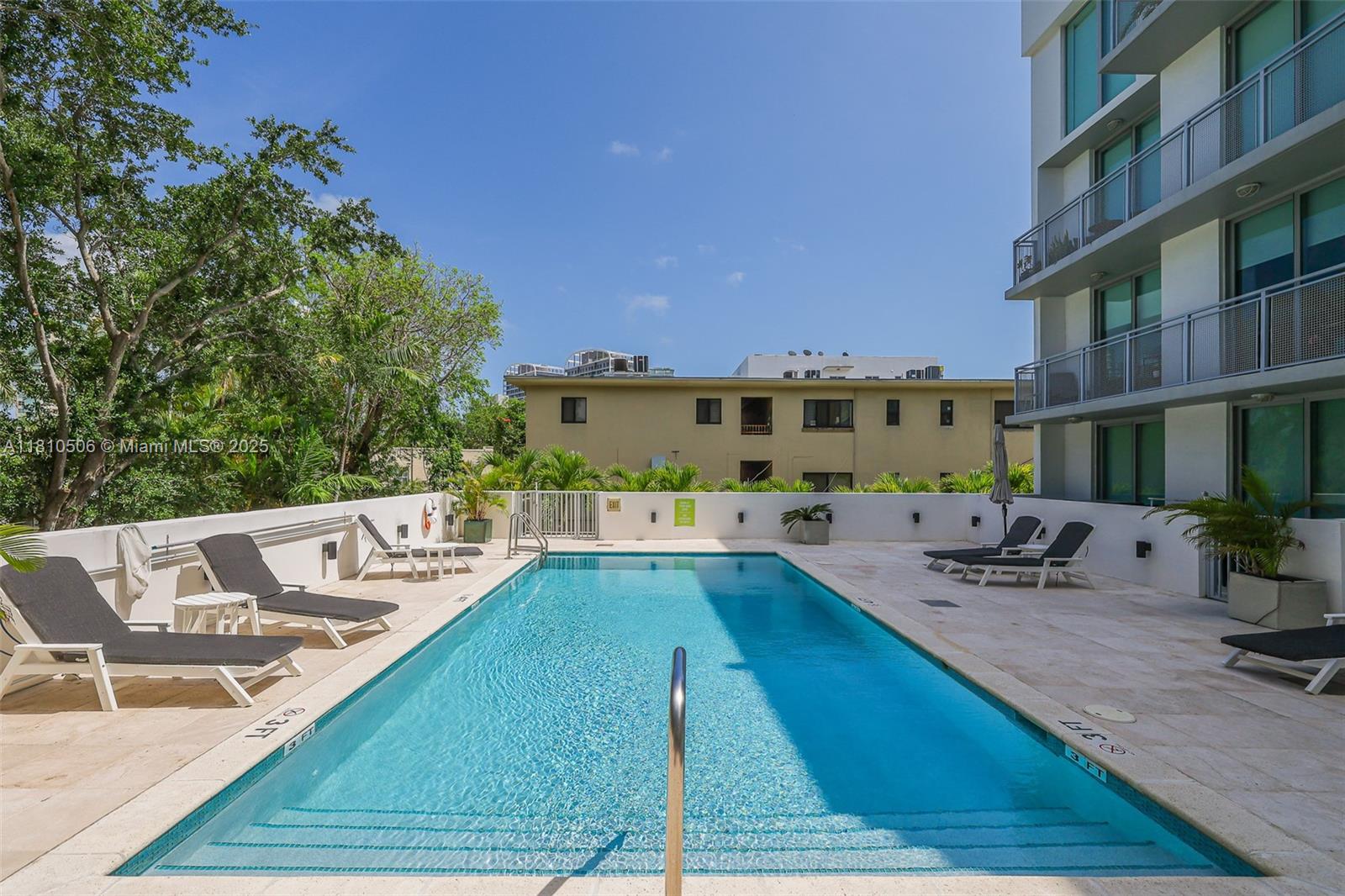 SOUTH TWO SEVEN LOFTS CON - Residential