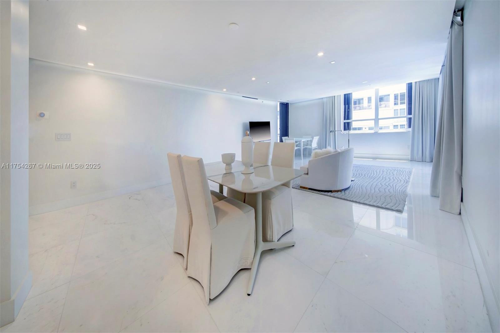10175 Collins Ave 1106