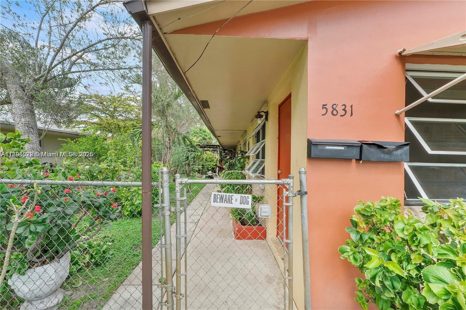 HOLLYWOOD BEACH GARDENS - Residential Lease