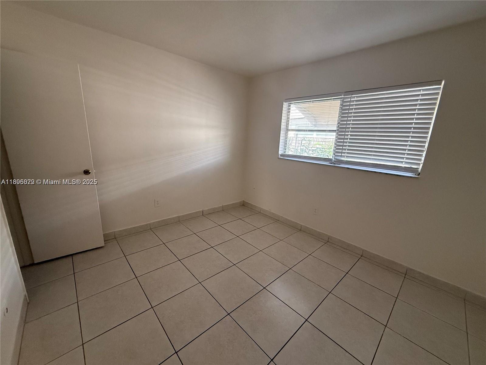HOLLYWOOD BEACH GARDENS - Residential Lease