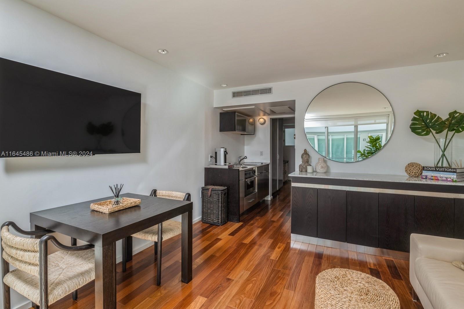 Rental Property at 1601 West Ave 208, Miami Beach, Miami-Dade County, Florida - Bedrooms: 1 
Bathrooms: 1  - $3,000 MO.