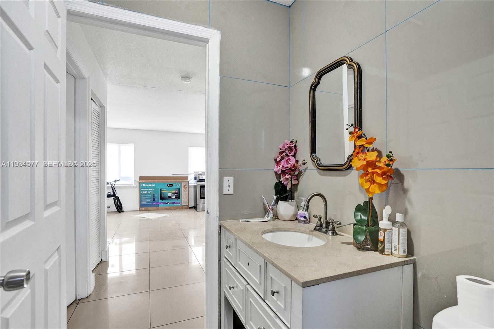 17TH AVE MANOR 2ND ADDN - Residential