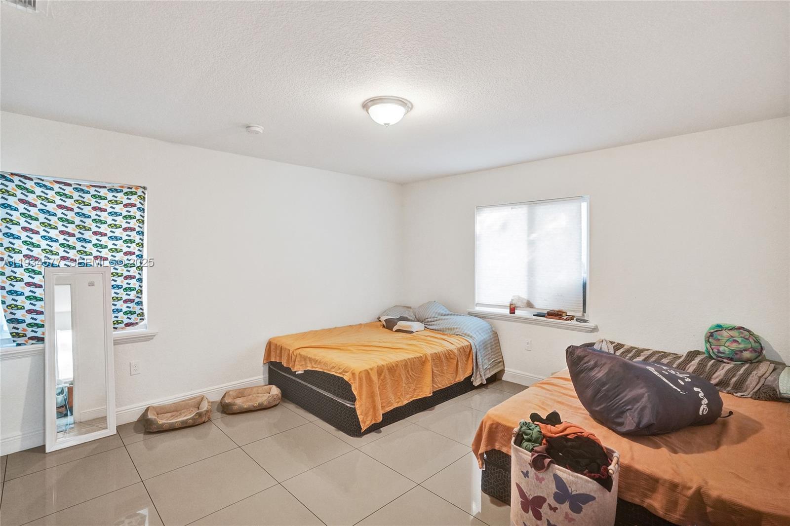 17TH AVE MANOR 2ND ADDN - Residential