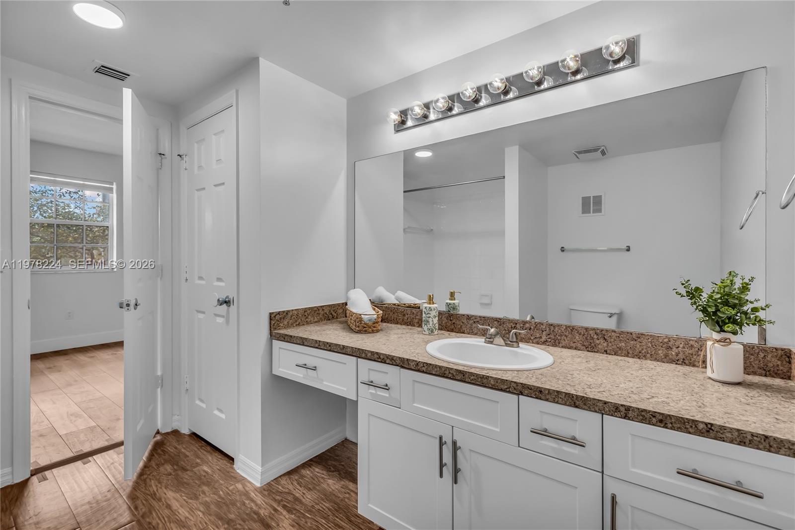 MARQUESA CONDO - Residential Lease